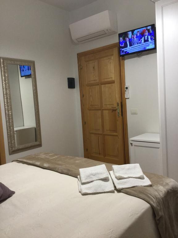 Il Giardino Di Daniela Bed & Breakfast Сан Теодоро Екстериор снимка