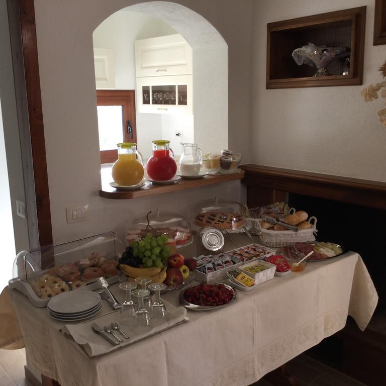 Il Giardino Di Daniela Bed & Breakfast Сан Теодоро Екстериор снимка