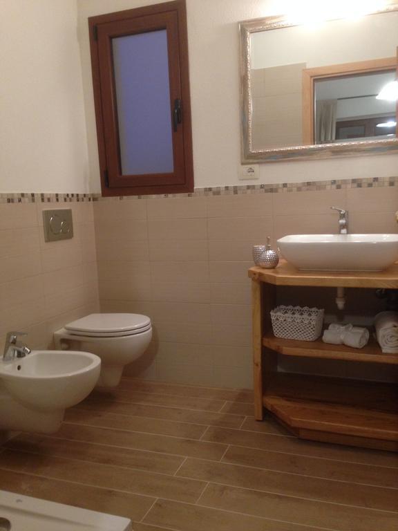 Il Giardino Di Daniela Bed & Breakfast Сан Теодоро Екстериор снимка