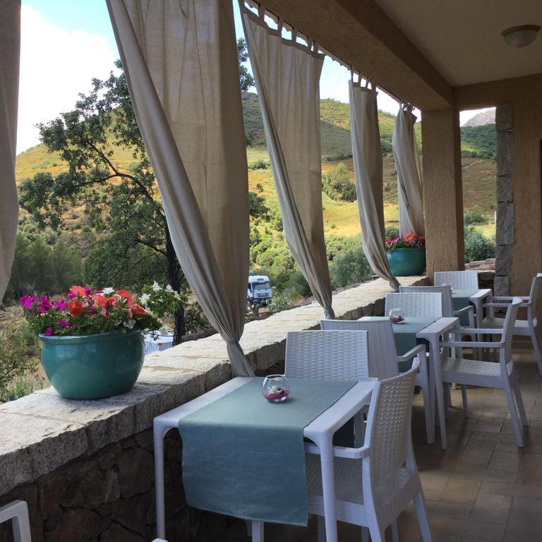 Il Giardino Di Daniela Bed & Breakfast Сан Теодоро Екстериор снимка