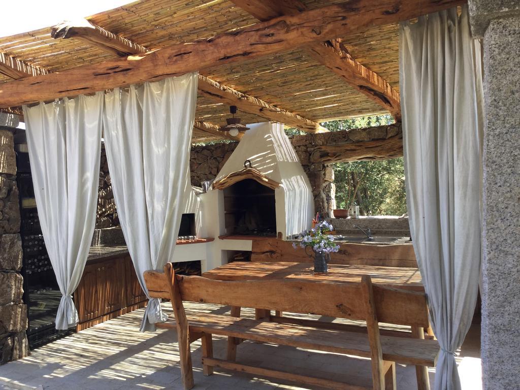 Il Giardino Di Daniela Bed & Breakfast Сан Теодоро Екстериор снимка